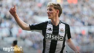Anthony Gordon Commits Future To Newcastle United With New Long-Term Contract