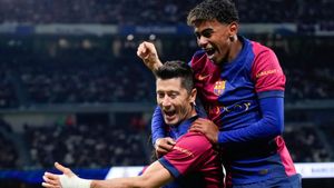 Lewandowski and Yamal spoil Mbappé's first clasico as Barcelona routs Real Madrid 4-0