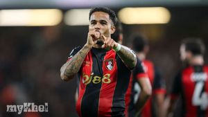 Bournemouth Defeats Arsenal 2-0 As Christie And Kluivert End Gunners' Unbeaten Start