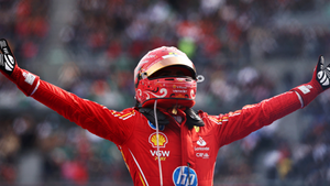 Carlos Sainz claims dominant Mexico win as Lando Norris and Max Verstappen clash again