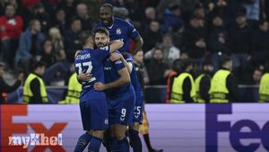 Dinamo Zagreb Achieves Historic Champions League Win Against Salzburg Despite Red Card