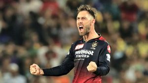 Glenn Maxwell Shares How Virat Kohli Blocked Him on Instagram After Injury Joke