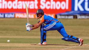 Women's T20 World Cup 2024: India Coach Amol Muzumdar Reveals Skipper Harmanpreet Kaur Will Bat at Number 3