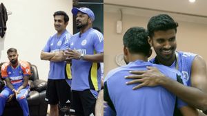 IND vs BAN T20I Series Impact Fielder Medal: Washington Sundar Pips Hardik Pandya & Riyan Parag to Win Award