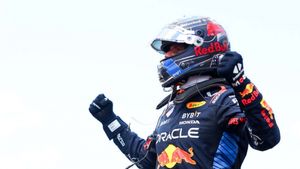 Max Verstappen claims long-awaited win with sprint victory in Austin