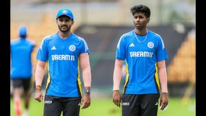 Brett Lee Recommends Mayank Yadav for Australia Tour if Mohammed Shami is Unfit for Selection
