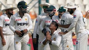 Pakistan team shamed after head coach Jason Gillespie spotted picking used bottles of players