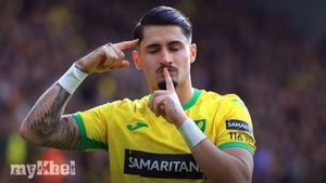 Norwich City Thrashes Hull City 4-0 To Secure Championship Play-Off Spot