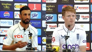 Pakistan vs England Playing 11 For 1st Test: Aamir Jamal Among Three PAK Returns, Brydon Carse To Debut For ENG