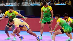 Sensational Devank Leads Patna Pirates to First Win, Sets Up Dramatic Turn Around Against Tamil Thalaivas