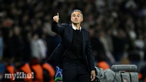 PSG Must Manage Emotions Ahead Of Le Classique Against Marseille, Says Luis Enrique