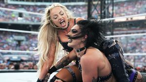 Top Raw Superstar Close To Signing New Long-Term Contract With WWE