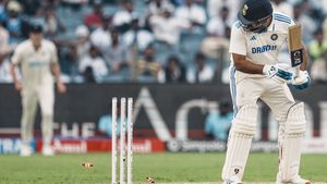 IND vs NZ 2nd Test: Fans React as Rohit Sharma Falls for a Duck Against New Zealand in Pune Test, Call India Captain 'Clueless’