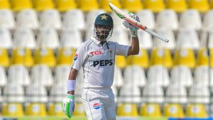 Pakistan vs England: Shan Masood Hits Maiden Century as Pakistan Captain on Day 1 of Multan Test