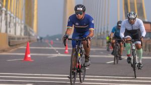 Tejasvi Surya creates History, becomes first Member of Parliament to take part in Ironman Event