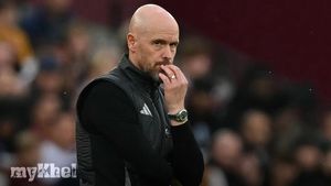 Erik Ten Hag Critiques Controversial Penalty Decision Following Manchester United's Defeat To West Ham