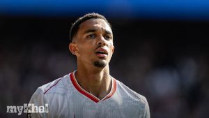 Trent Alexander-Arnold Remains Focused Amid Future Transfer Speculation, Confirms Arne Slot
