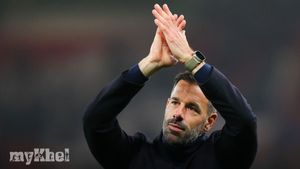 Van Nistelrooy Commends Manchester United Players Following Impressive Leicester Victory