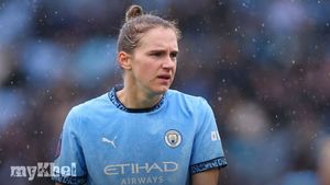 Vivianne Miedema Undergoes Successful Knee Surgery, Begins Rehabilitation With Manchester City