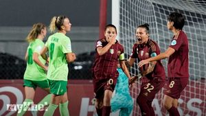 Lyon Dominates Galatasaray While Wolfsburg Falls To Roma In Women's Champions League Opener