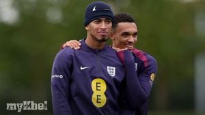 Bellingham Hopes To Play Alongside Alexander-Arnold Next Season Amid Transfer Speculation