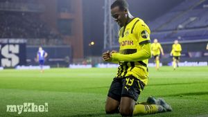 Borussia Dortmund Dominates Dinamo Zagreb With 3-0 Win To Advance In Champions League