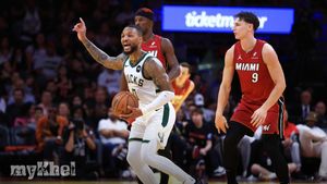 Bucks Overcome Absence Of Giannis Antetokounmpo With Team Effort In Win Against Heat