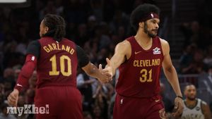 Cleveland Cavaliers And Oklahoma City Thunder Stay Unbeaten In NBA Action