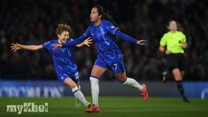 Chelsea Triumphs With Late Goals To Defeat Manchester City 2-0 In WSL Clash