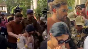 MS Dhoni comes to Vote in Jharkhand Assembly Elections with Wife, Casts Vote amid Fan Frenzy - Watch