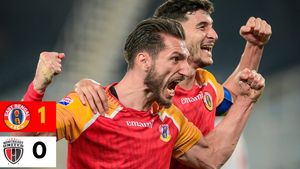 East Bengal vs NorthEast United: EBFC end Winless Run in ISL 2024-25, Dimitri Diamantakos Fires Winning Goal vs NEUFC