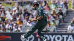 Haris Rauf and Abbas Afridi Shine as Pakistan Restrict Australia to 147 in 2nd T20I
