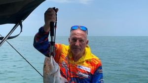 Ian Botham survives death after falling in Crocodile-filled River while Fishing, Australia legend saves him