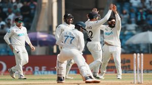 IND vs NZ: Sachin Tendulkar raises Three Questions after India's Test debacle, praises only Two players