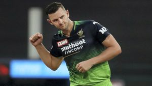 Josh Hazlewood Out of IPL 2025? RCB can replace Australian with These Four Overseas Pacers
