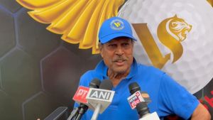 'It's very unfair for you to ask me...I am just a Spectator': Kapil Dev avoids opinion on BGT series, opines Government will have 'Final Say' on India's trip to Pakistan