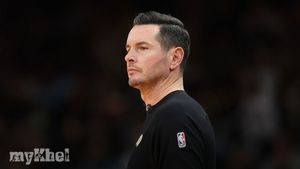 Lakers Coach JJ Redick Discusses Key Mistakes In Loss To Thunder