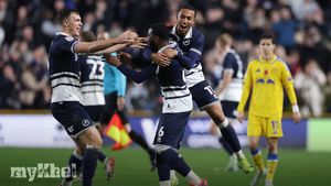 Leeds United Suffer First Away Defeat To Millwall As Sunderland Draw Again