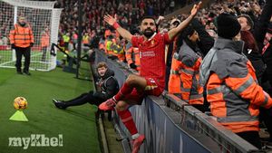 Mohamed Salah Stars In Liverpool's 2-0 Victory Over Aston Villa To Extend Premier League Lead