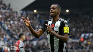 Newcastle United Secures 1-0 Victory Over Arsenal As Isak's Header Affects Title Race