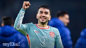 Last-Minute Goal By Atletico Madrid Sinks Paris Saint-Germain In Champions League Clash