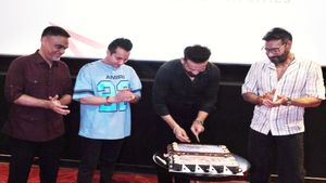 Irfan Pathan, Ajay Devgn launch World Championship of Legends Season 2 in Mumbai