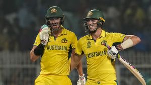 AUS vs PAK 1st ODI: Australia Survive Scare to Defeat Pakistan by 2 Wickets, Go One Up in Series