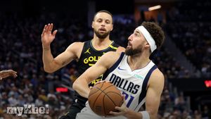 Steve Kerr Reflects On Surreal Moment With Klay Thompson Ahead Of Reunion With Steph Curry