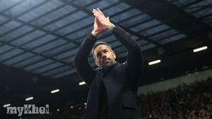 Van Nistelrooy Challenges Manchester United To Reclaim Old Trafford's Dominance In Final Match