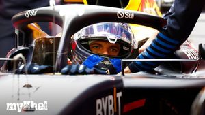 Verstappen And Red Bull Encounter Tyre Issues During Las Vegas Grand Prix Practice Sessions