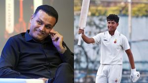 Virender Sehwag Cheers on Son Aaryavir After 297-Run Innings in Cooch Behar Trophy; Brings Up Ferrari Promise