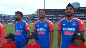 IND vs SA 1st T20I: India national anthem stops twice before match in Durban, Fans demand Apology as Hardik gets slammed for Reaction