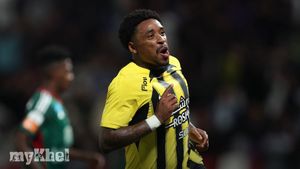 Al-Ittihad Triumphs Over Al-Nassr 2-1 As Bergwijn Scores Last-Minute Winner In Saudi Pro League Clash