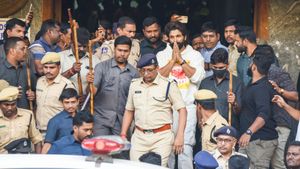 Pusha 2 Actor Allu Arjun Arrested in Connection with Hyderabad Stampede Incident, Sent to 14-Day Judicial Custody